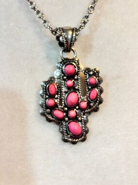 Vintage-Style Pink Stone Cactus Pendant Necklace